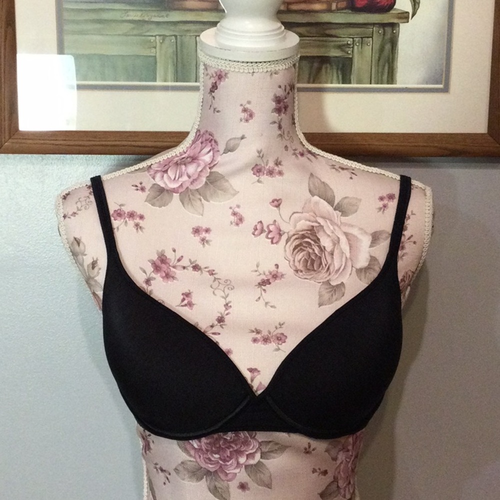 Vassarette Black T-Shirt Bra - Picture 2 of 12